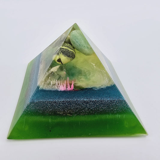 In rust - Orgonite piramide